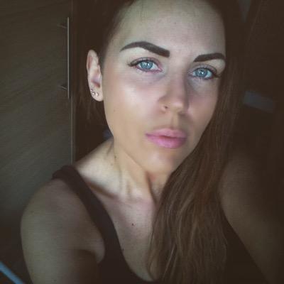 Bobbie_Dazzla's profile picture. 80's Baby