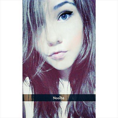 Instagram: eiipamy // Snapchat: pamy.caroline // Vine: Pâmy Caroline // Tumblr: chocolateforevers2