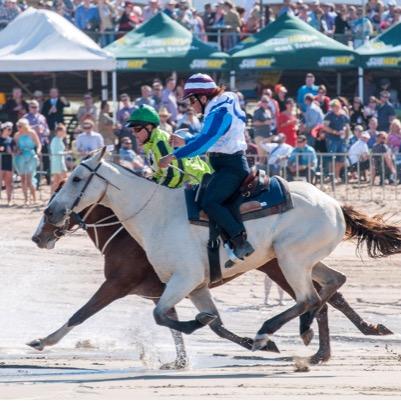 MACKAY AIRPORT BEACH HORSE RACING FESTIVAL