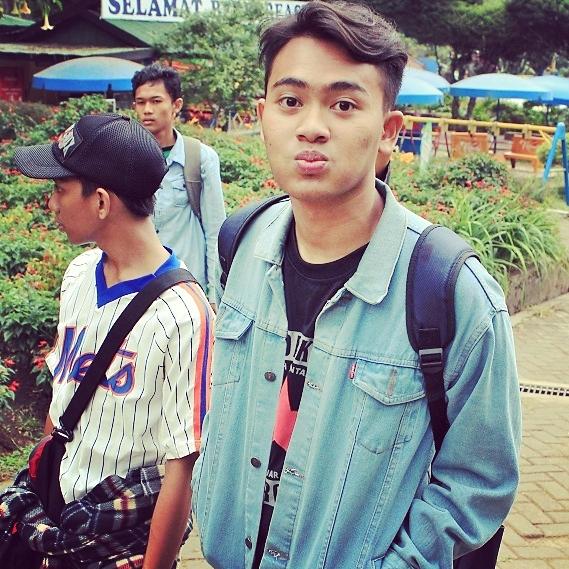 Supported by juno pop punk @jUnO:keep calm  and stay pop rock