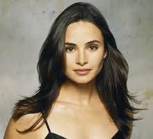 I am Carmen I have 3 sisters and I a a vampire family to Cullens