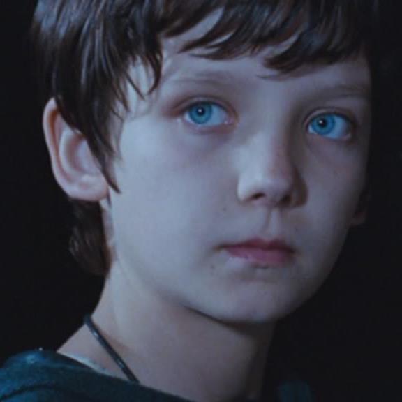 Caspian Jones. 10 year old son of Captain Hook himself. Emma is not my birth mother. I am a pirate, and love the water. Watch out! #RP #OUAT