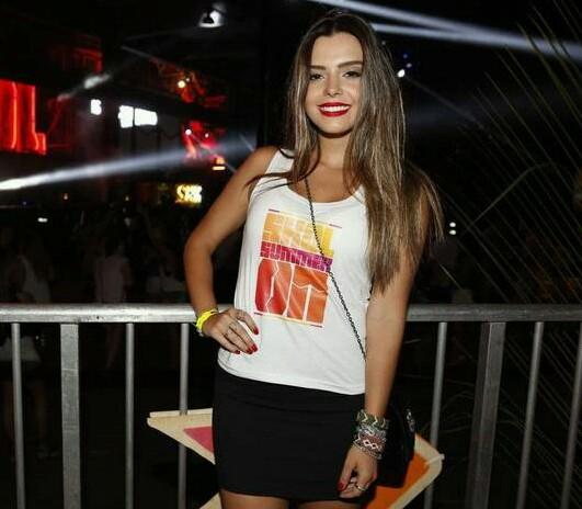 Giovanna Lancellotti Roxo apenas um nome e o resumo da minha vida, minha menina, meu orgulho, meu tudo. Gi eu irei te amar eternamente. 07/10/11