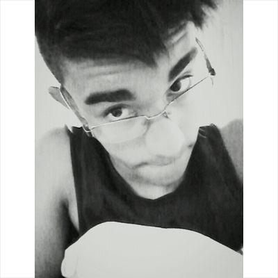 #vocês riem de mim por ser diferente e eu riu de vocês por serem todos iguais