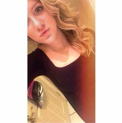 FCOPaigeHChile's profile picture. Fco dedicated to Paige Hyland from Chile, Paige love the blonde and her best friend Chloe❤