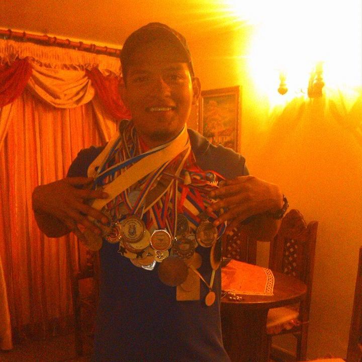 DIOS LE DA SUS PEORES BATALLAS A SUS MEJORES GUERREROS.  Estudiante de seguridad industrial - 100 % Ciclista. Soy una persona incondicional