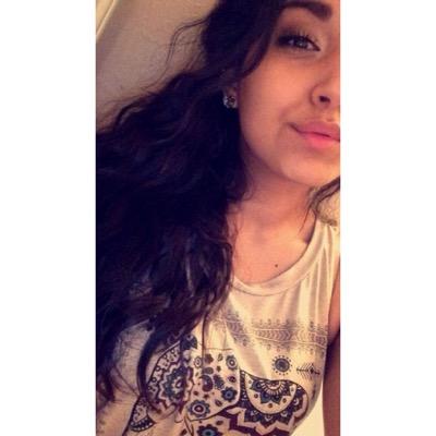 Kimberly_Dayann's profile picture. *NEVER GIVE UP on something you can't go a day without thinking about*