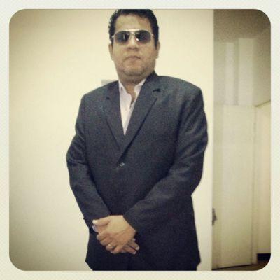 Tengo un hijo que es mi vida. la vida da cambio para uno en un cerrar de ojos.