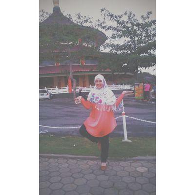 Moeslim,- 17th★ path: Silvia Nadira ,- line: Silvianadirasn ,- ig: Silvyanadirasn                                           Man Shobaru Zhafira