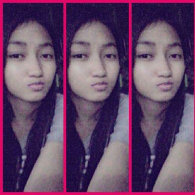 sdeviana21's profile picture. 