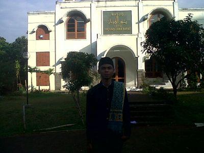 riskimakatita's profile picture. 