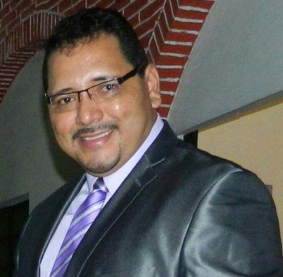 me gusta conocer gente. estoy en vivo de 7 @ 10 pm