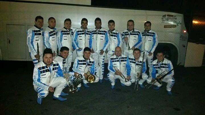 CLUB DE FANS EXCLUSIVO PARA @b_ranchoviejo #QUELEHACE #NOLEHACE MAS ACOSADORAS QUE NUNCA #TUNINADIEMEDETIENE @ACOSADORAS_BRV