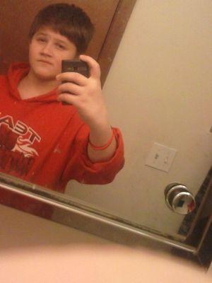 sup doods my name's hunter sooooooooooooooooooooooooo follow