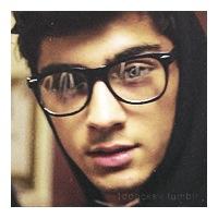 •dm pics of hot 1d girls or cute messages & we will tweet them out anon•