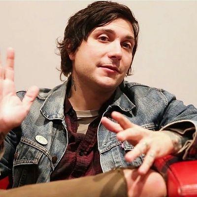 Hey guys this is my twitter *jazz hands*