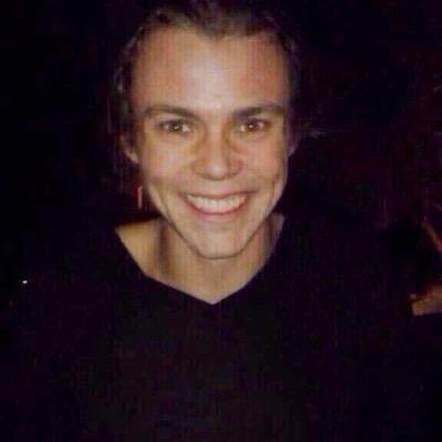 tweet me a pic of luke