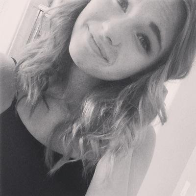 andrearose_long's profile picture. it is what it is.