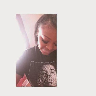 hermosapecado's profile picture. follow my instagram @simplyjustdestiny