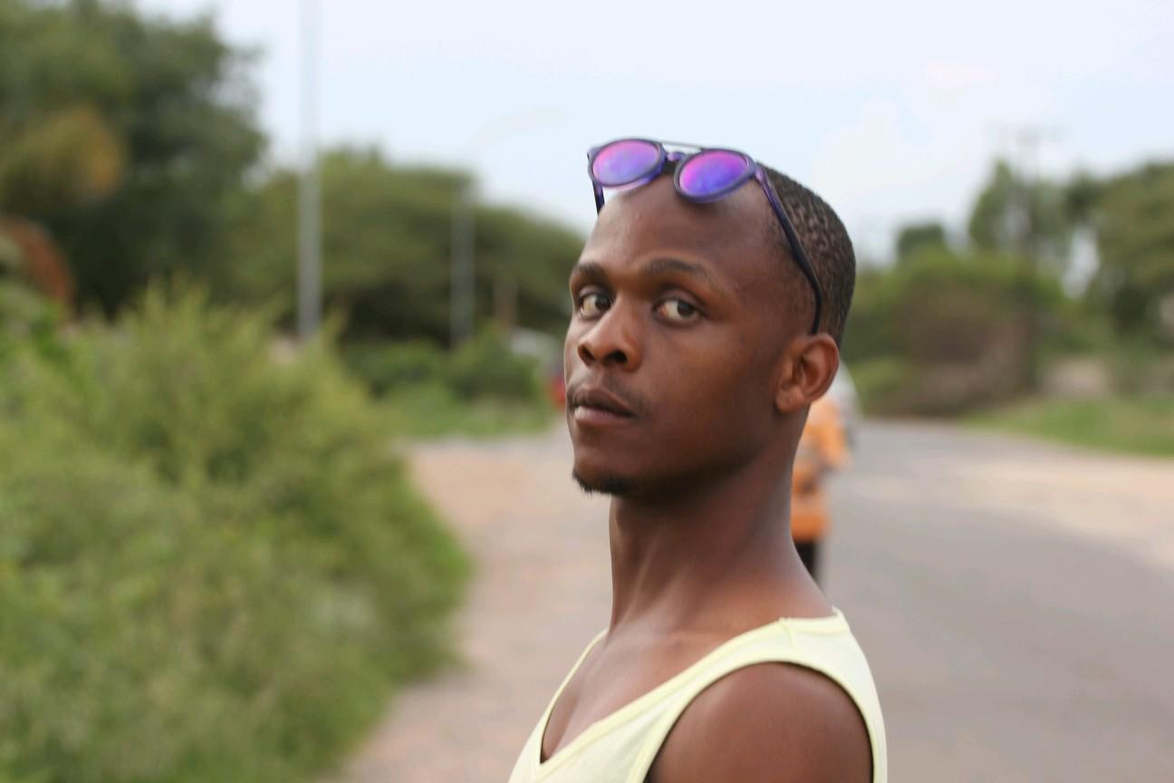 thab_itumeleng's profile picture. nothing to know