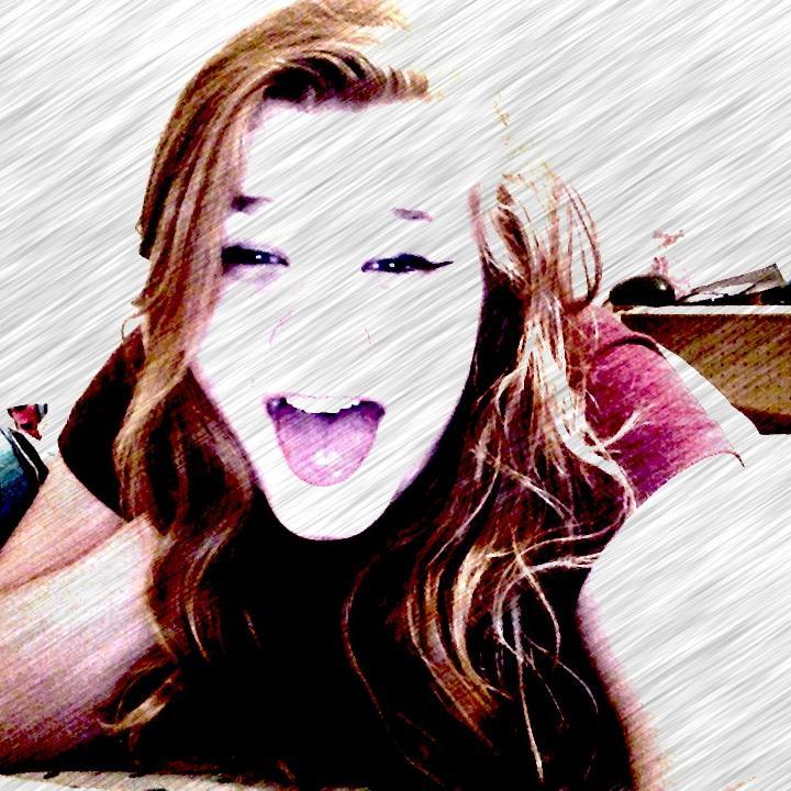 I honestly have no life, if i retweet you it mean you're either a cutie or funny. I hate my pictures, but you're perfect.