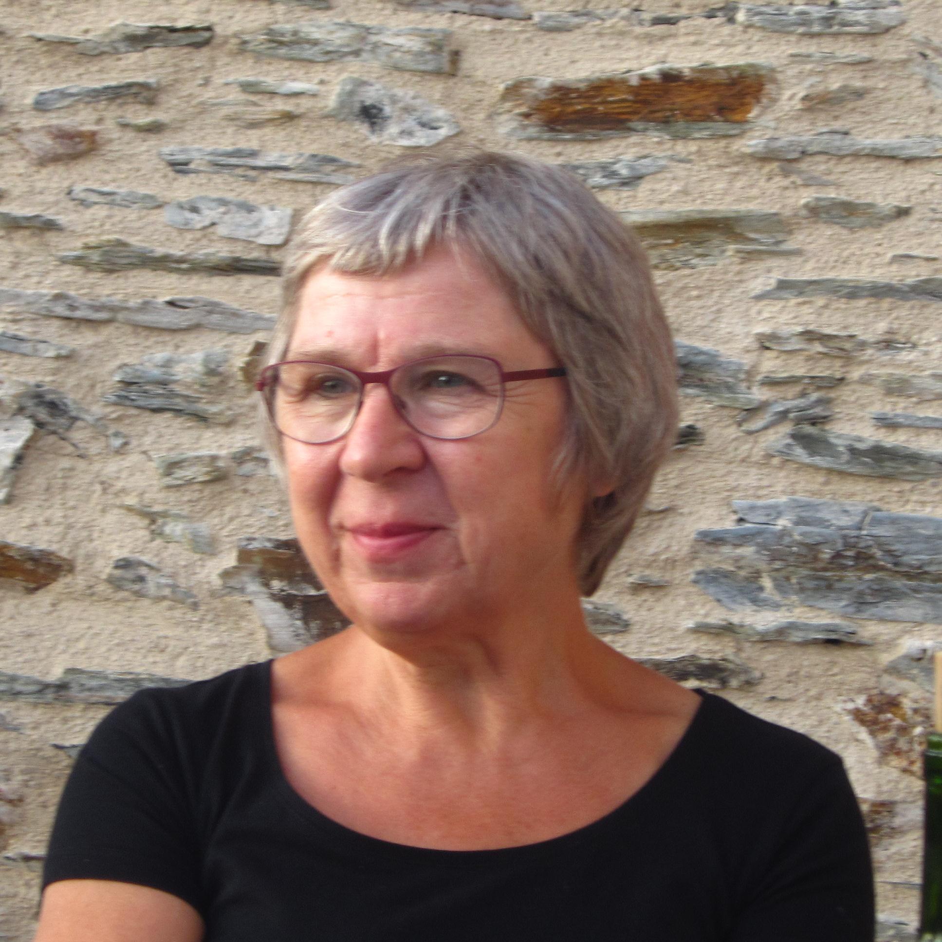 almadewalsche's profile picture. 