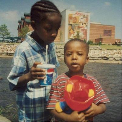 FliiiLyfe's profile picture. #FliiiLyfe #StopTheFlop Brothers of Mass Destruction, changing the game one bar at a time. 2/2 of #FrequentFlyers Follow @_STEEZAH & @LoznolaTheGreat #3eye boys