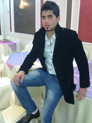 ﺣﻜﺎﻳﺘﻲّ ﺍﻧﻲ ﺍﻋﺸﻖ ﺃﻭﺗﺎﺭ ﺻﻮﺗﻚ ﺟﺪﺍً ﻱَ ﺍﻧﺖ '৯