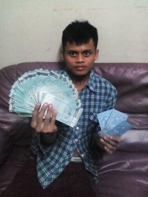 jum wechat sya id:mylove//kalau sudi kita dm sampai puas//my fon 01115383632 jom sembang kalau ada yang sudi..tak sudi tak apa..ada yang sepoting suka gatai law