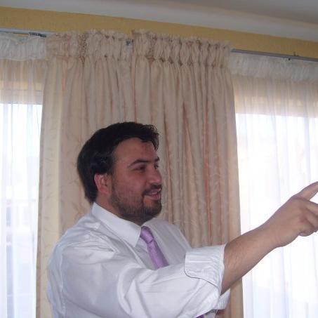 Libre pensador, presidente del colegio Nacional De Expertos en Prevención de Riesgos,MBA, académico y emprendedor