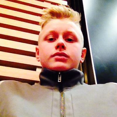 ( OWEN ORR ) advanced warfare. (XBOX ONE ) fifa 15. ( GAMER TAG ) XxELIT3xSCOOTxX     football ( 14 ) 
live life to the full  ( SINGLE ) EDINBURGH 
life is a ❤️