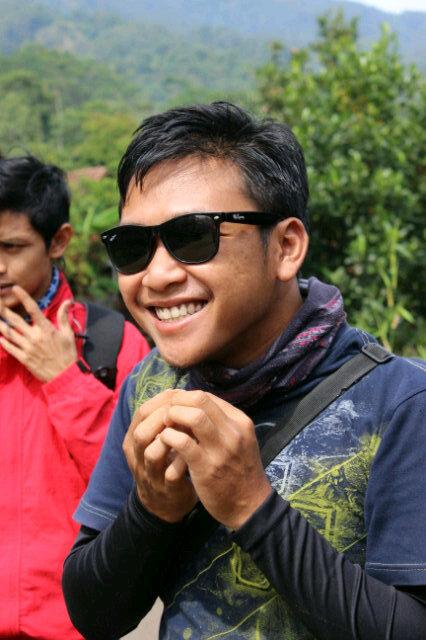 atma_deckho's profile picture. Bahagialah hari ini karena esok masih misteri