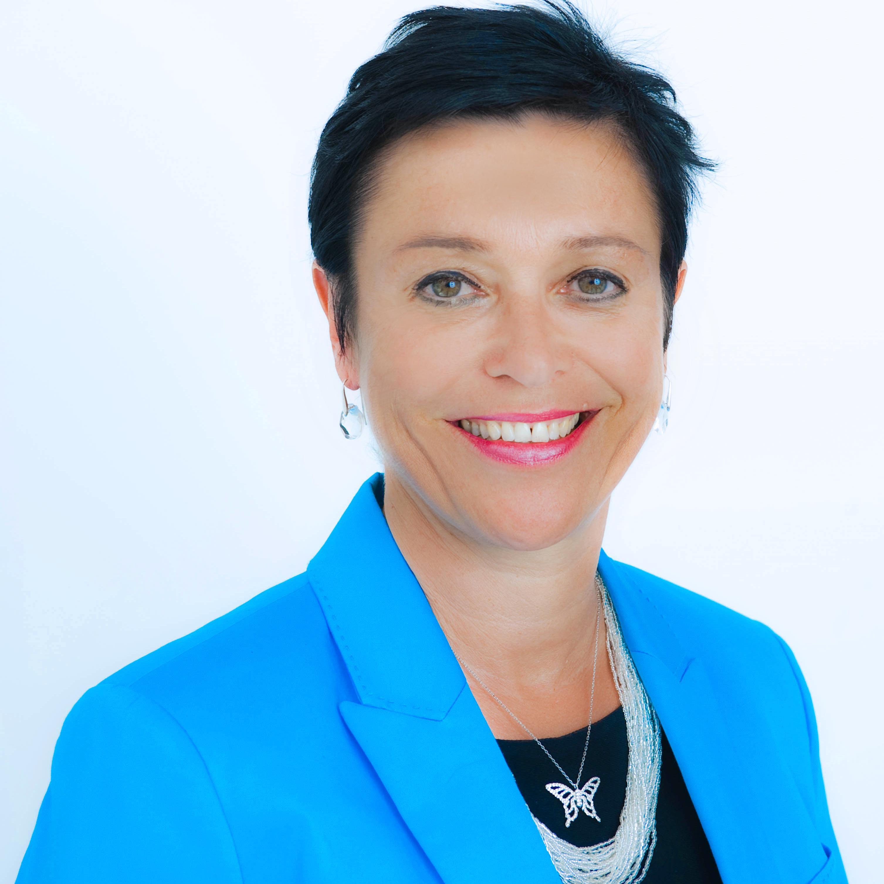 Communication consultant. Specialised in relational marketing