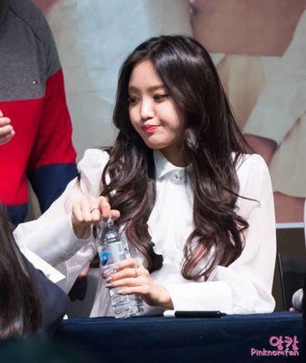 A-Pink 손나은's rp ©1994