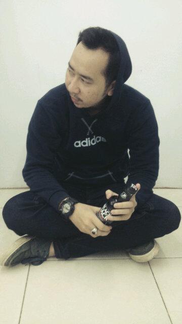 Ekkyphasco's profile picture. Scenes From A Memory