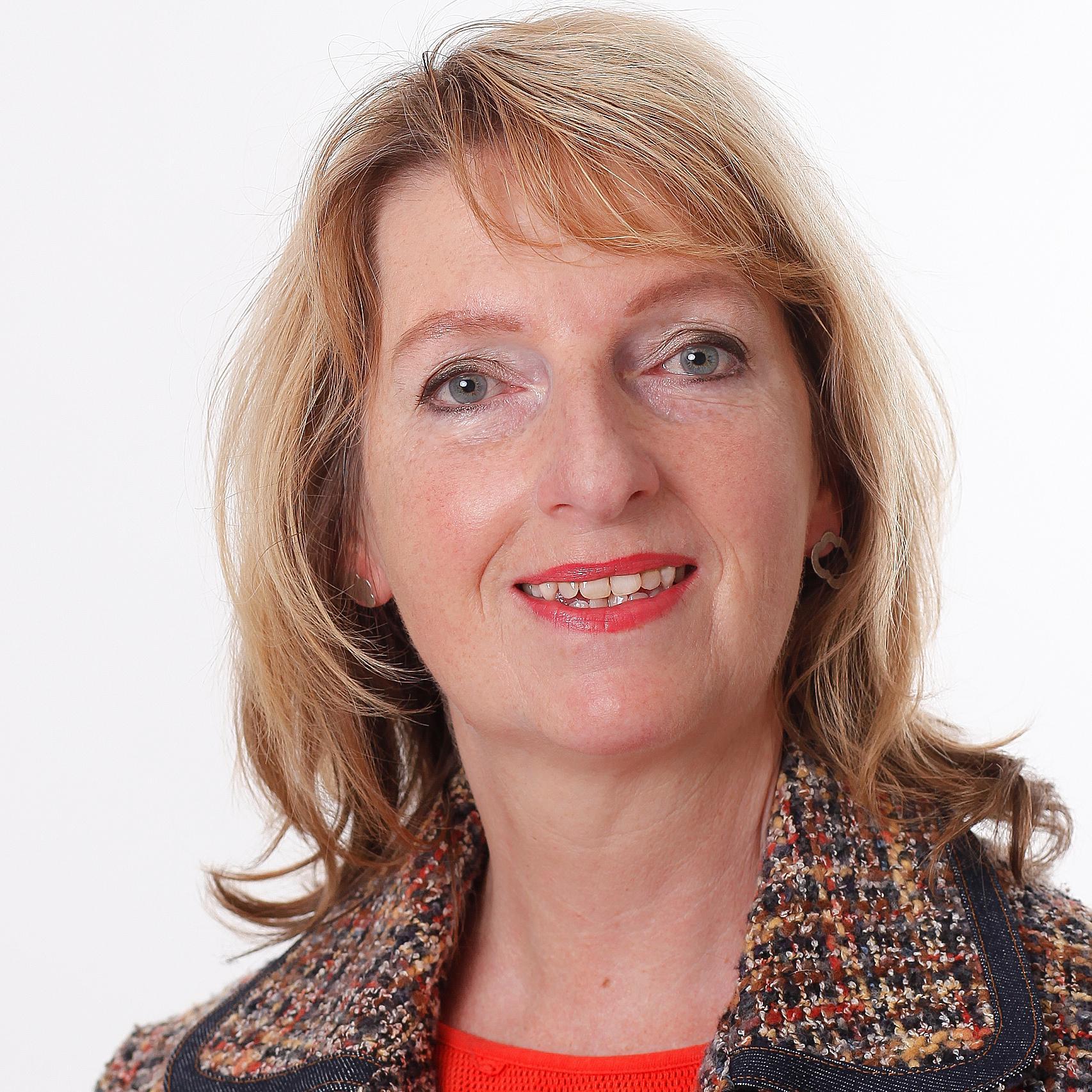 Couturage's profile picture. Modemetamorfose, vriendinnendag, modeshows en vrijgezellenfeesten.