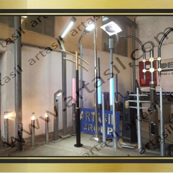 STREET LIGHTING POLES & GUARDRAIL MANUFACTURER