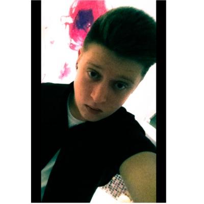 Tom Mutton - 17 - 16/02/97 - Wakefield/Barnsley - Yorkshire - England - Deleted all old tweets!