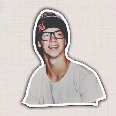 don't follow this acc, follow @caniff_twerks or ill unfollow
