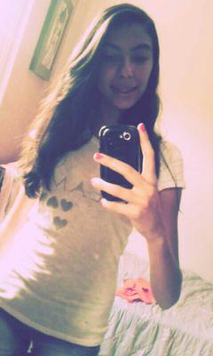 Adolescente estranha e fora do padrão, não tente me entender. Snap:julia-verissimo  #directioner ❤❤