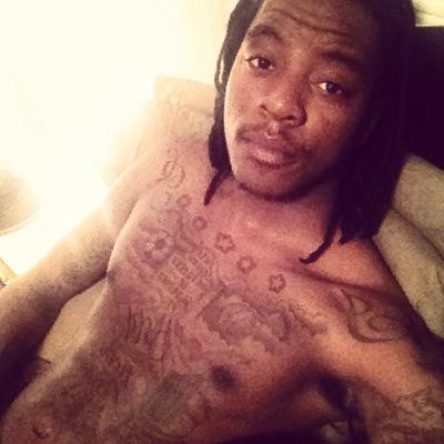 just a #single guy with tats tryna make it in life ✈️| IG: inked_dreadhead11