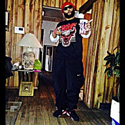 27. #GRINDHARD #BLACKFLAG #SKYHIGH ☁️✈️☁️☁️ IG & SC benji_guwop ... 2️⃣3️⃣THE⛽️🅰️🆖 💪🏽