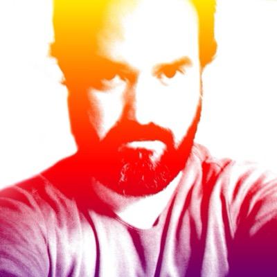 iseeadarkness_'s profile picture. Vivo con Springsteen, Tarantino, Marvel comics, A. Pazienza, Hemingway, Sonic Youth, Neil Young, Massimo Volume, B.E.Ellis. E la luce dell'alba.