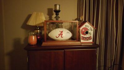 ghutch1982's profile picture. 