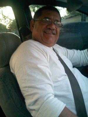Trabajador Petrolero
Luchador Social
Padre de Familia
Democrata en busca de la verdad del Paìs.