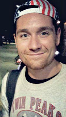 Bastille||OneRepublic||
Favij||iPantellas||
AntonyDiFrancesco||LeonardoDeCarli
TheCrookids||Albericoyes
are my life:D.