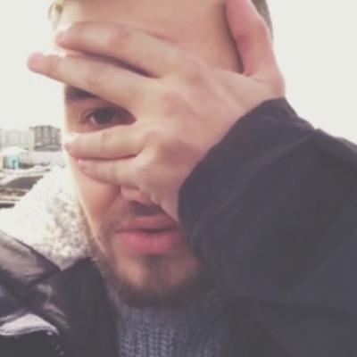 lowqualityIjp's profile picture. tweet a lowquality liam pic for a dm to liam! :D  // @lovestoryljp