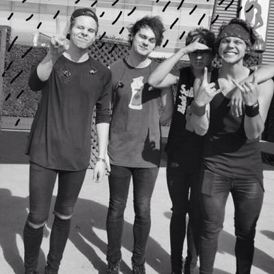 request texts in my ask.fm! these are any and all conversations with your fav 5sos(;