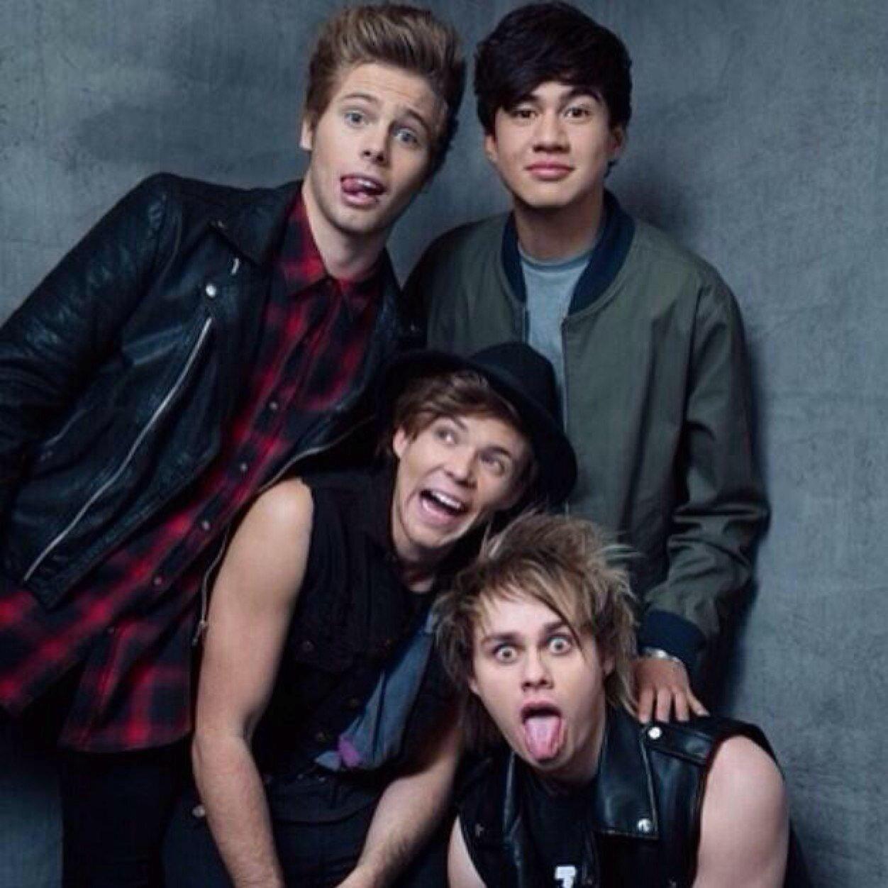 I like bands and 5sos-Texts and Imagines for 5sos or someone requested-