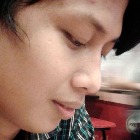 gantinya @kakak_ilho .Coto & tea lover yg G' suka pake stiletto & miniskirt. Hobi mencet shutter, gambar & gesek senar. Sebut sj Melati (nama samaran)